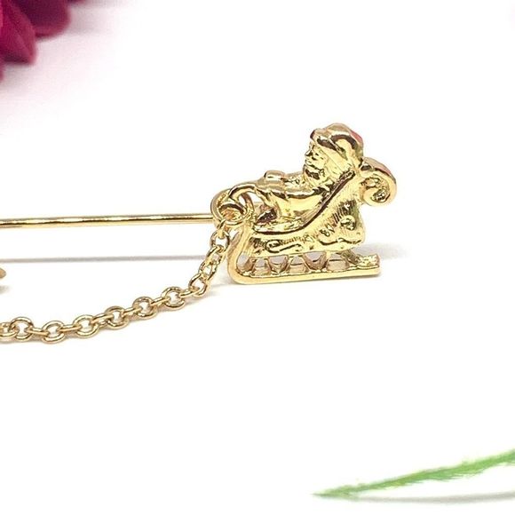 VINTAGE⚜️AVON Christmas Sleigh Chatelaine Pin - Picture 7 of 11